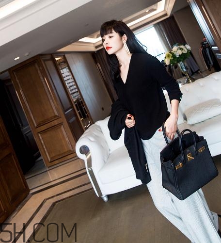 羊毛衫掉毛正常嗎？羊毛衫掉毛很?chē)?yán)重怎么辦？