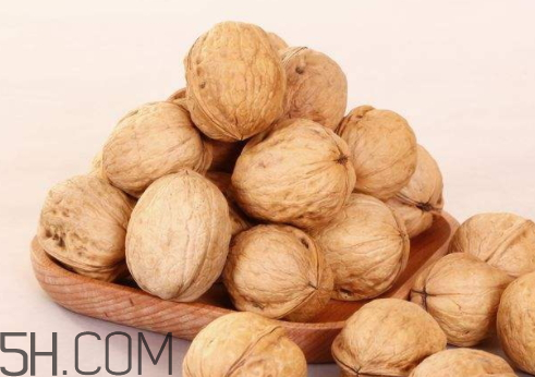 一斤核桃仁出多少油 核桃出油率是多少 一斤核桃仁出多少油 核桃出油率是多少