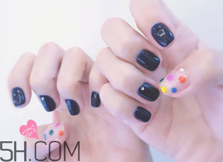 大理石花紋怎么做？美甲店做的指甲為什么不會(huì)掉？