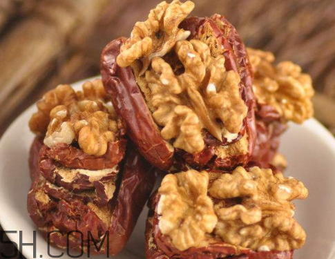 棗夾核桃熱量高嗎 一顆紅棗夾核桃的熱量 棗夾核桃熱量高嗎 一顆紅棗夾核桃的熱量