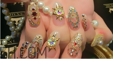 光療甲和水晶甲哪個(gè)好？什么是水晶甲？