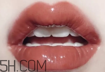 歐萊雅唇釉703和迪奧619一樣嗎？試色對比