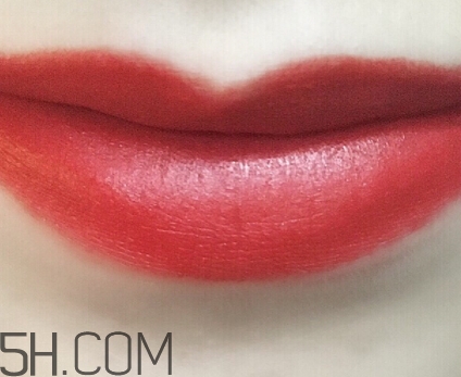 歐萊雅巨星簽名口紅403是什么顏色？歐萊雅口紅403試色