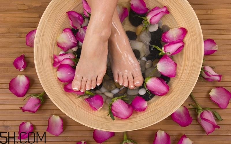 經(jīng)期可以足療嗎？經(jīng)期足療有什么壞處？