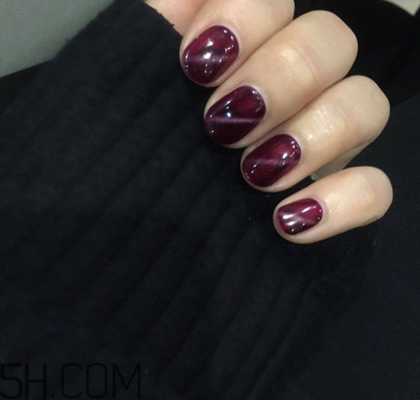 冬季流行的4大美甲風(fēng)格 貓眼美甲怎么做教程圖解