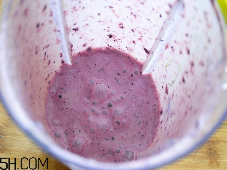 孕婦吃藍莓對胎兒有什么影響？哺乳期吃藍莓需要注意什么？