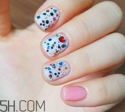 美甲后指甲受損怎么辦？指甲破損怎么修復(fù)？