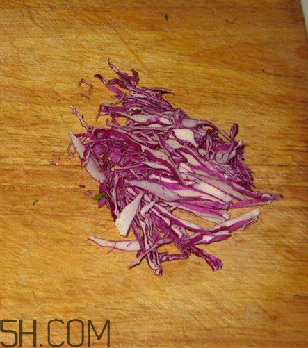 畸形果蔬營養(yǎng)價值更高？畸形果蔬是什么原因引起的？