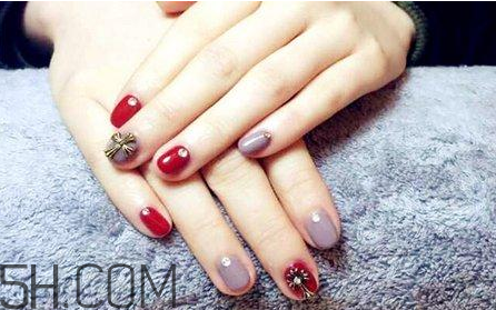 美甲店美甲一次多少錢？小雞美甲畫法教程