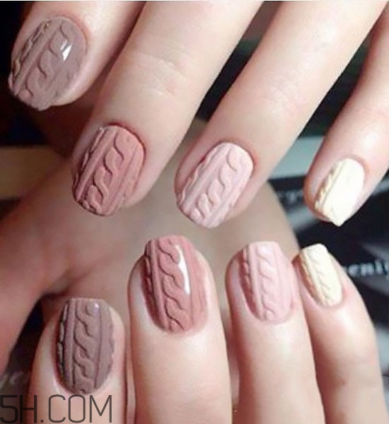 長期美甲的8大危害 如何護理指甲 長期美甲的8大危害 如何護理指甲