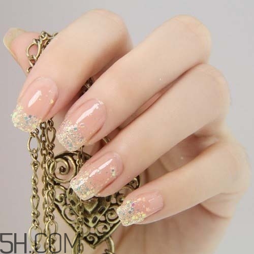 美甲后指甲受損怎么辦？指甲破損怎么修復(fù)？