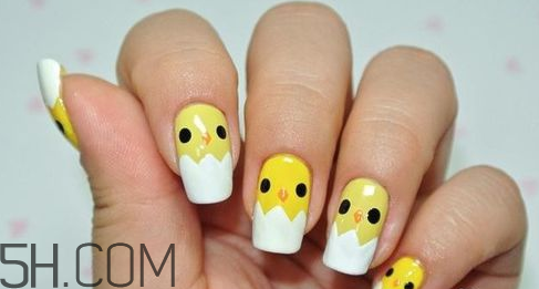 美甲店美甲一次多少錢？小雞美甲畫法教程