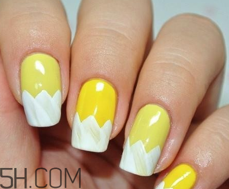 美甲店美甲一次多少錢？小雞美甲畫法教程