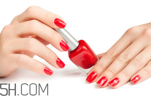 指甲油很難干怎么辦？涂指甲油的技巧