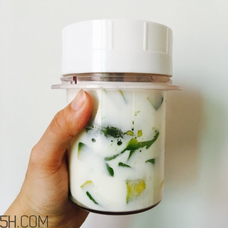 自制的牛油果奶昔能放多久？自制的牛油果香蕉奶昔的功效有哪些？