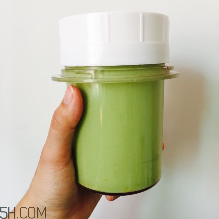 自制的牛油果奶昔能放多久？自制的牛油果香蕉奶昔的功效有哪些？