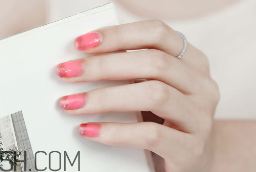 洗甲水可以用什么代替？洗甲水有什么危害？