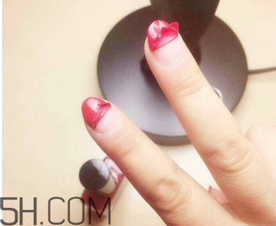 撕拉指甲油哪個(gè)牌子好？經(jīng)常涂指甲油的危害