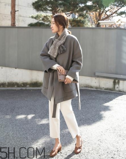冬天穿白色褲子好看嗎？冬天白色褲子搭配圖片