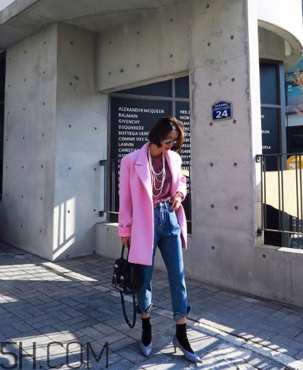 冬天穿牛仔褲配什么鞋子？冬天牛仔褲搭配鞋子圖片