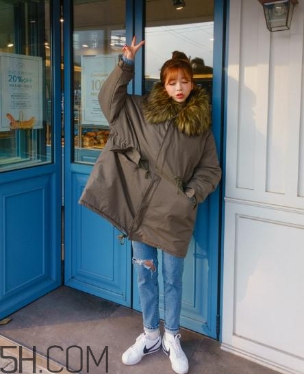 冬天穿牛仔褲配什么鞋子？冬天牛仔褲搭配鞋子圖片