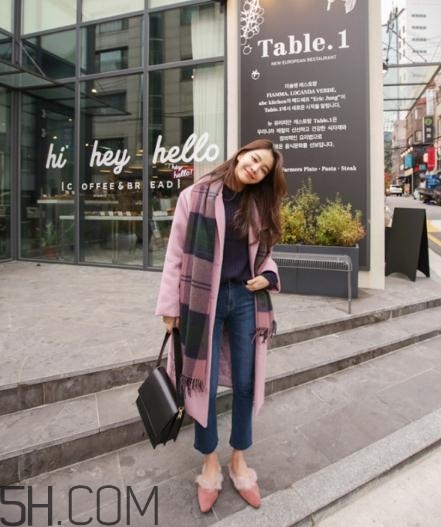 冬天穿牛仔褲配什么鞋子？冬天牛仔褲搭配鞋子圖片