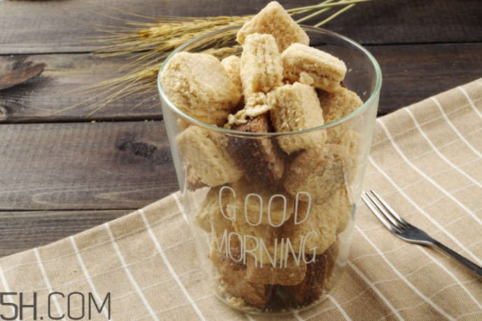 萊家威化餅是哪里產(chǎn)的 萊家威品牌介紹 萊家威化餅是哪里產(chǎn)的 萊家威品牌介紹