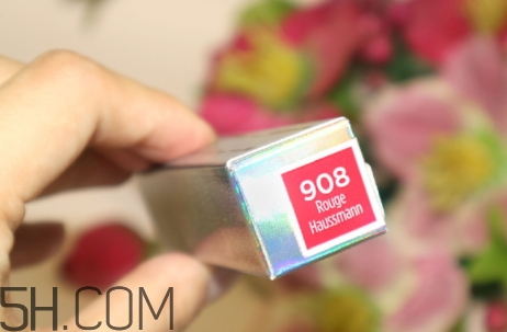 歐萊雅908是什么顏色？歐萊雅釉光唇膏固體唇釉908試色