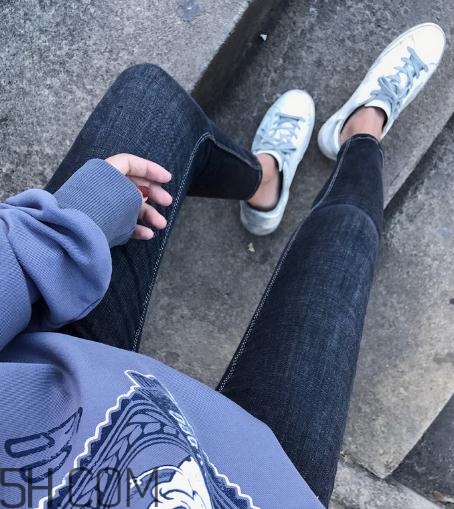 牛仔褲能用柔順劑嗎？牛仔褲可以用金紡嗎？