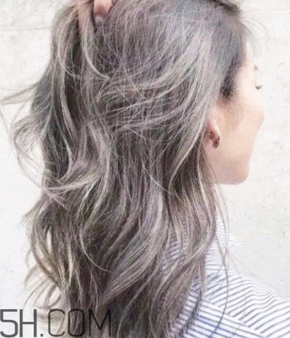 2018流行什么發(fā)色？2018流行發(fā)色