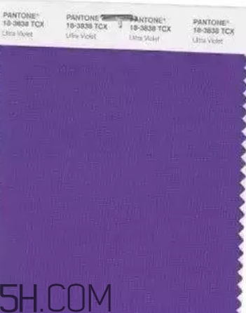 2018流行什么顏色衣服？2018流行衣服顏色搭配