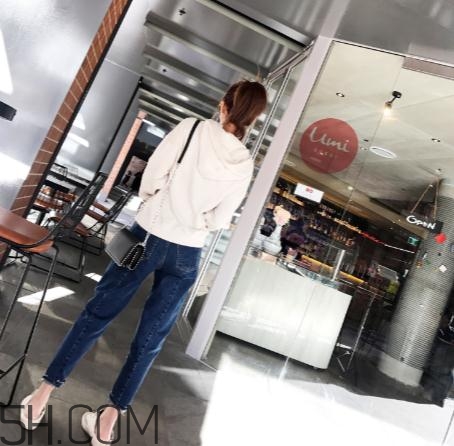 牛仔褲能用鹽水泡嗎？牛仔褲用鹽水泡多長時間？