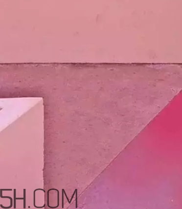 2018流行什么顏色衣服？2018流行衣服顏色搭配