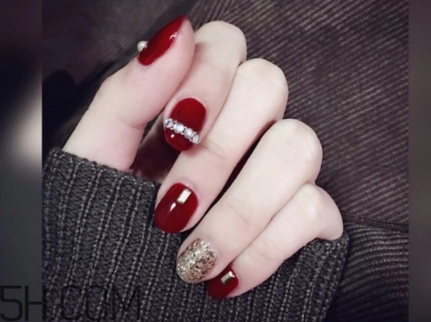 修圓形指甲要注意什么？美甲后怎么保養(yǎng)？