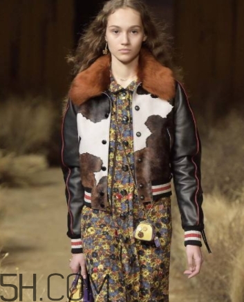 2018流行什么衣服？2018流行衣服搭配