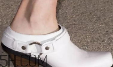 2018流行什么鞋子？2018流行鞋子搭配