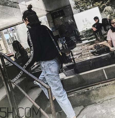 牛仔褲越洗越硬怎么辦？為什么牛仔褲洗完變硬？