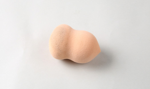 冷凍化妝棉上妝法好嗎 網(wǎng)傳的化妝神技真的有用嗎 冷凍化妝棉上妝法好嗎 網(wǎng)傳的化妝神技真的有用嗎