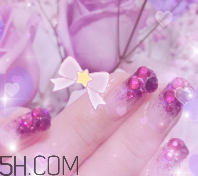 2018年指甲流行什么顏色？2018年流行什么指甲