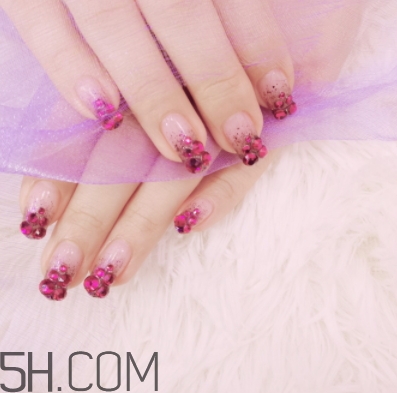 2018年指甲流行什么顏色？2018年流行什么指甲