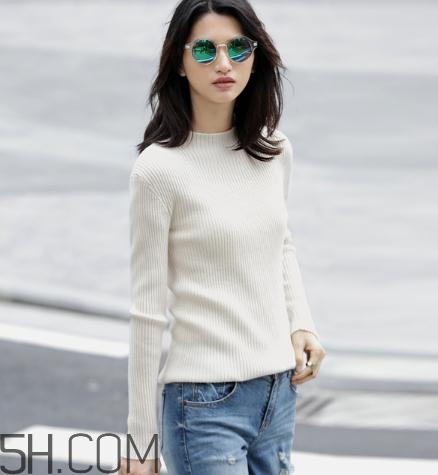 羊絨衫會(huì)扎人嗎？羊絨衫穿著扎人怎么辦？