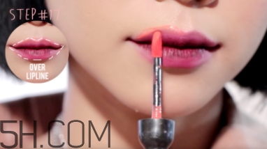 2018年流行什么唇妝？2018年流行唇妝怎么化