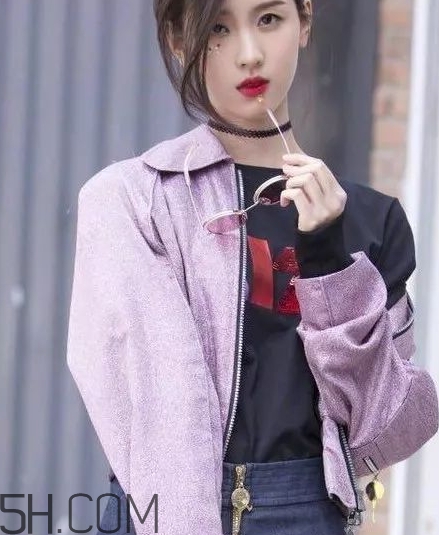 紫外光色衣服怎么搭配？紫外光色衣服搭配什么顏色