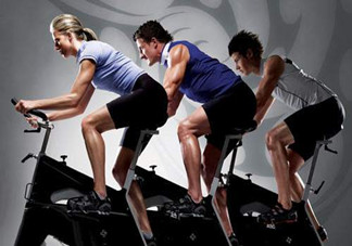 騎動感單車50分鐘能燃脂多少？動感單車減肥是全身瘦嗎？