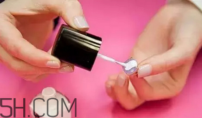 過期的指甲油還能用嗎？卸指甲油的小妙招