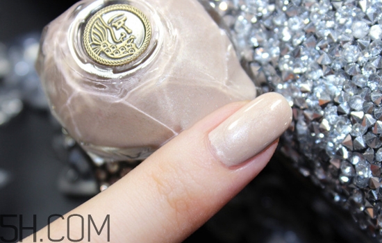 指甲油干了加什么好？人魚之水指甲油好嗎？