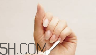 什么是指甲軟化劑？海綿式洗甲水好用嗎？                                                                         