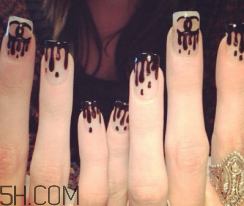 粉色漸變美甲怎么做？皮膚黑適合什么顏色的指甲油？