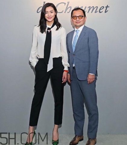 2018流行什么衣服？2018流行衣服搭配