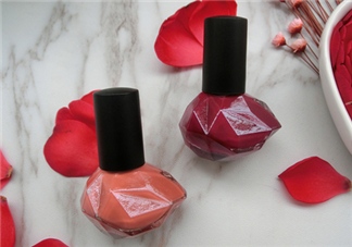 指甲油干了加什么好？人魚之水指甲油好嗎？